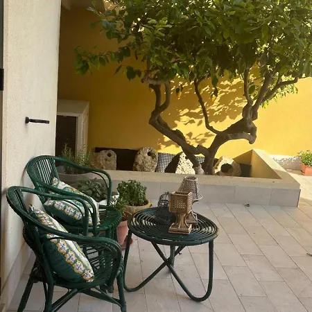 Holyday Il Carrubo * أوغوستا